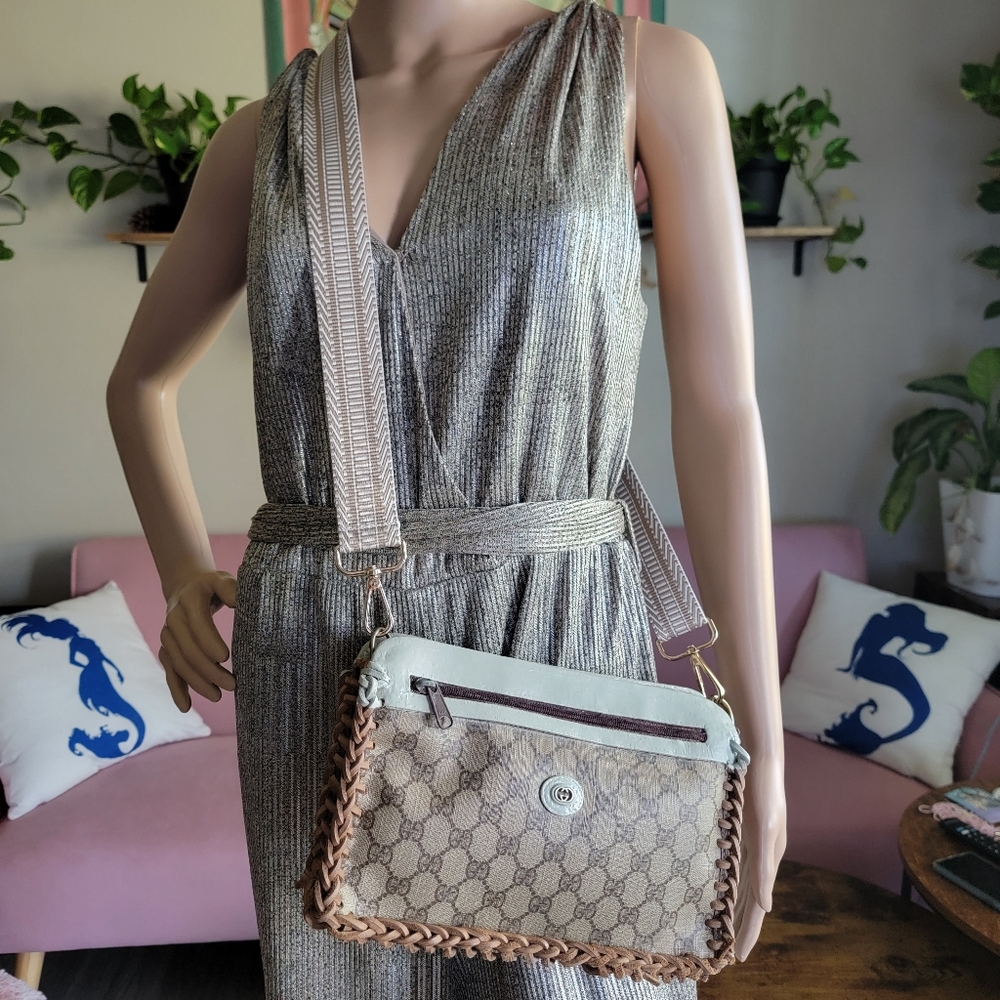 Firm✅️ Authentic Vintage Gucci Clutch Bag